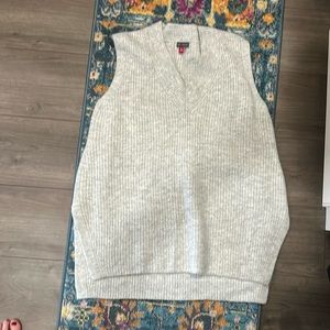 Vince Camuto Sweater vest sz M oversized